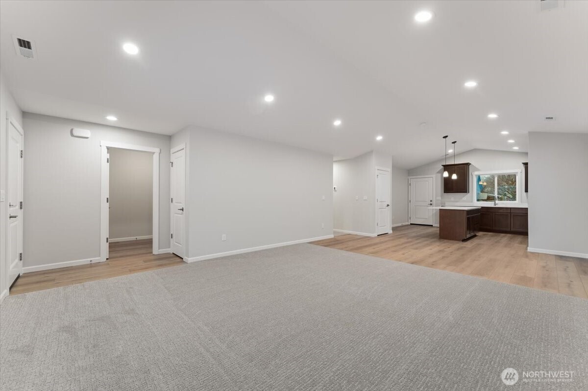 34 Simpson Street Property Photo 8