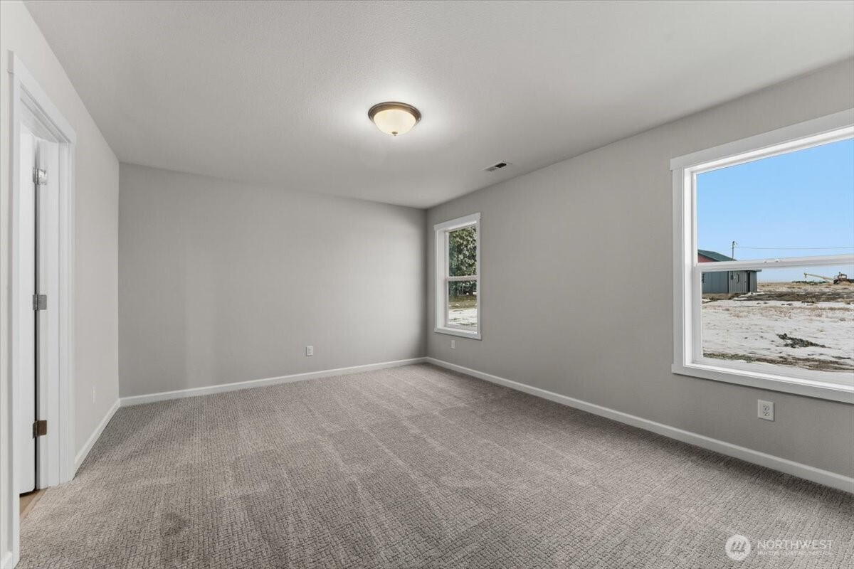 34 Simpson Street Property Photo 15