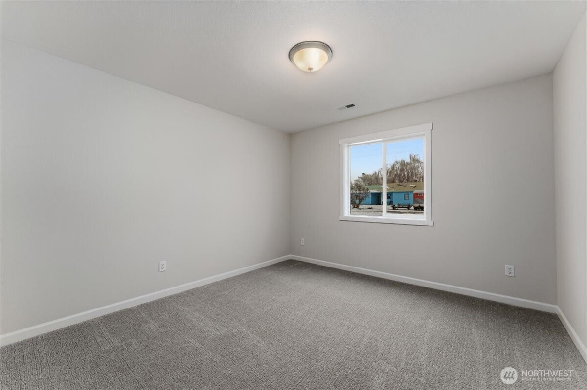 34 Simpson Street Property Photo 21