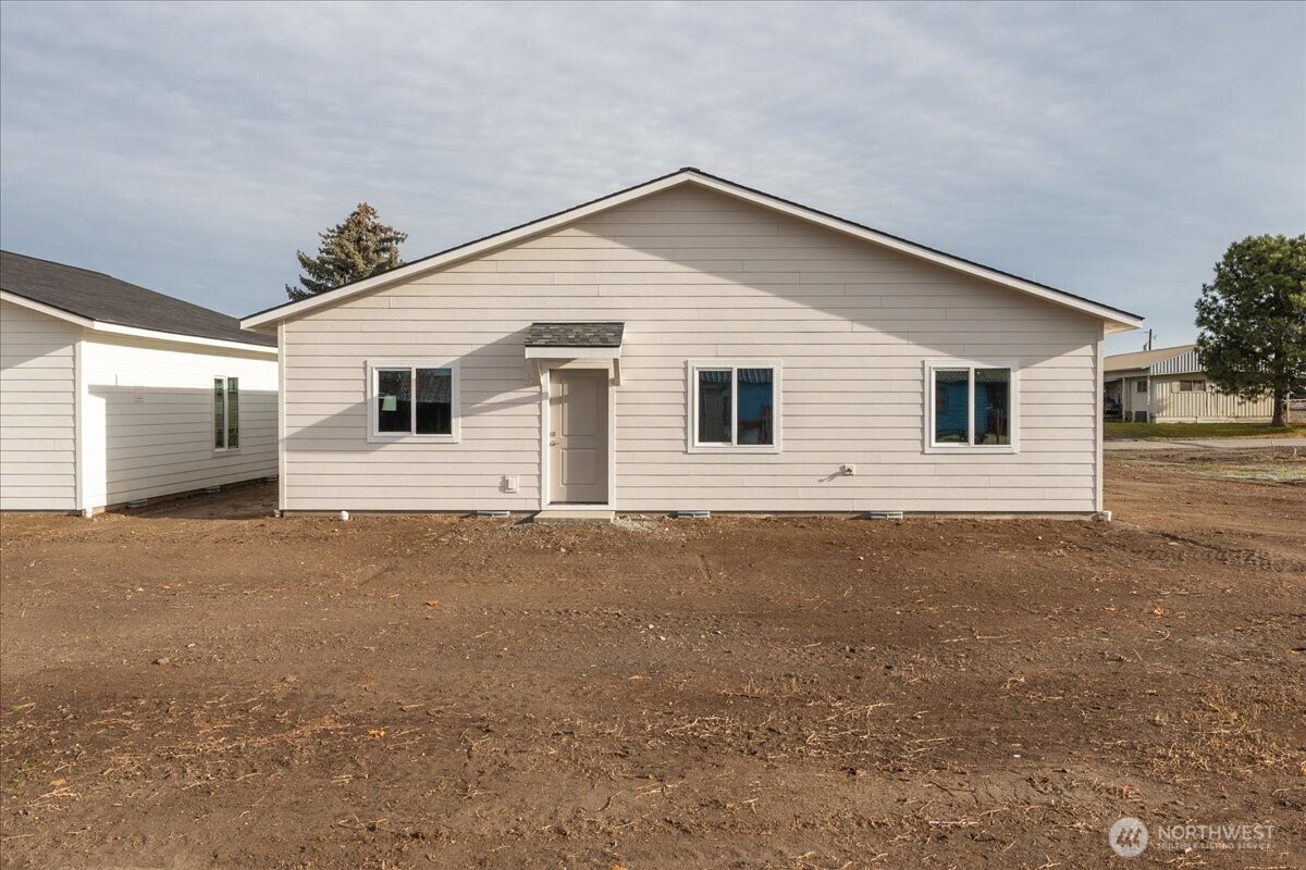 34 Simpson Street Property Photo 25