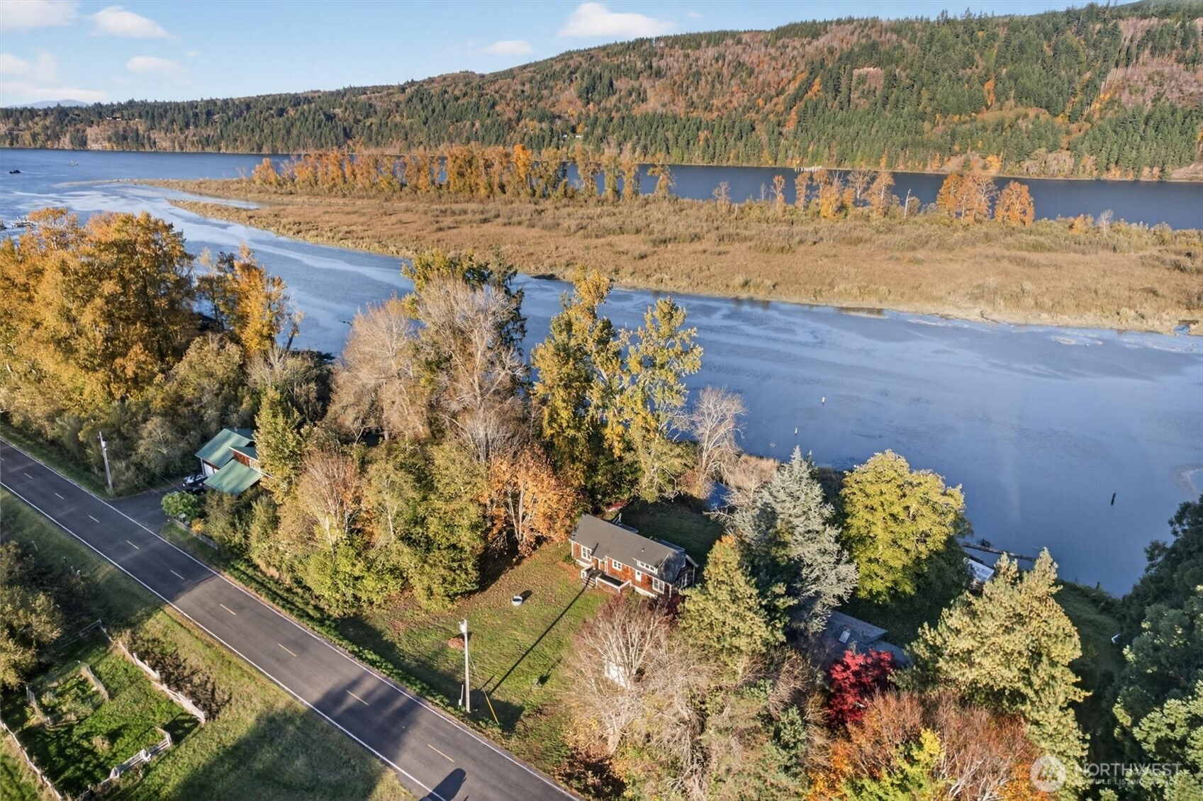 357 E Birnie Slough Road Property Photo 6
