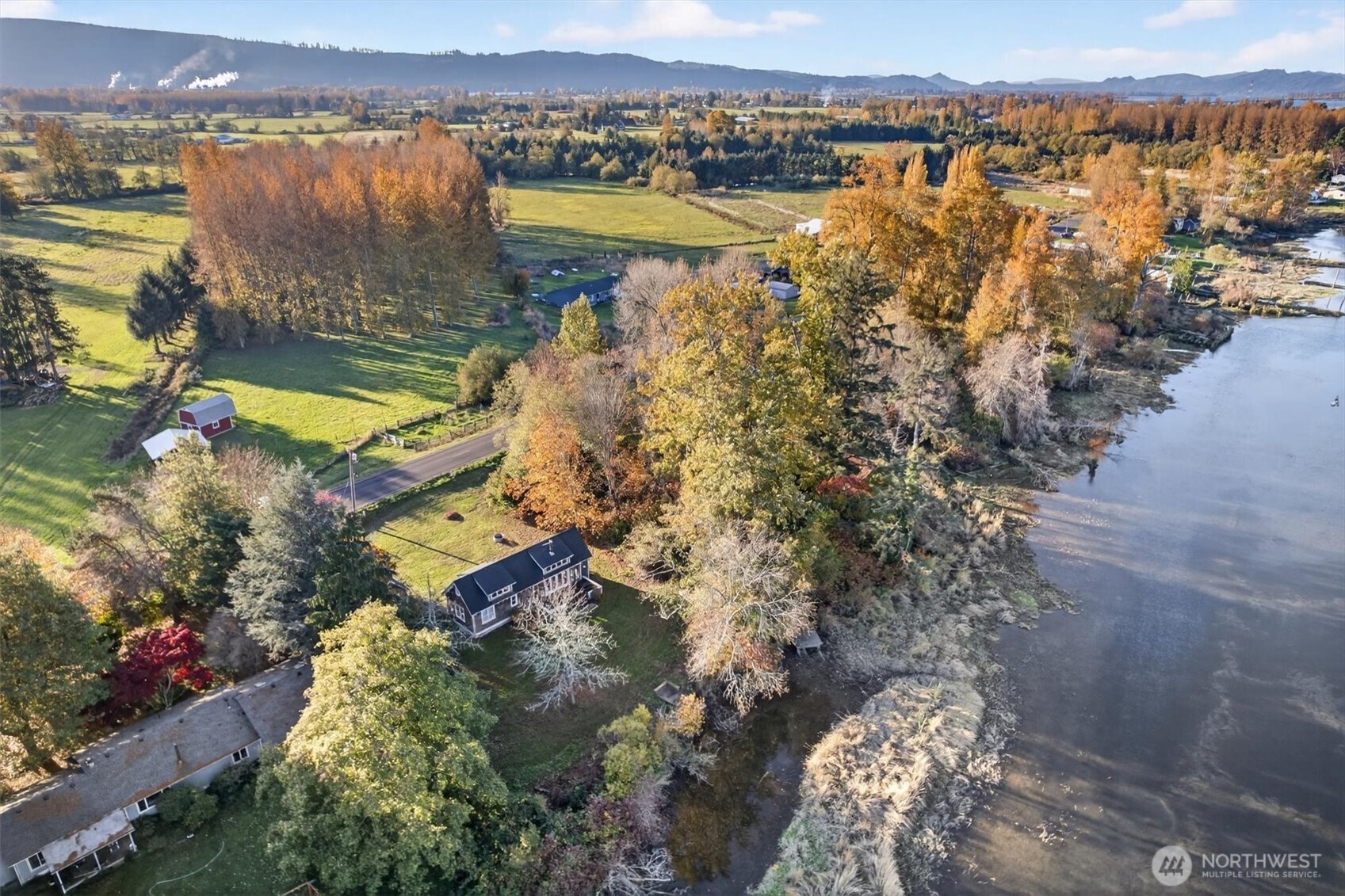 357 E Birnie Slough Road Property Photo 8