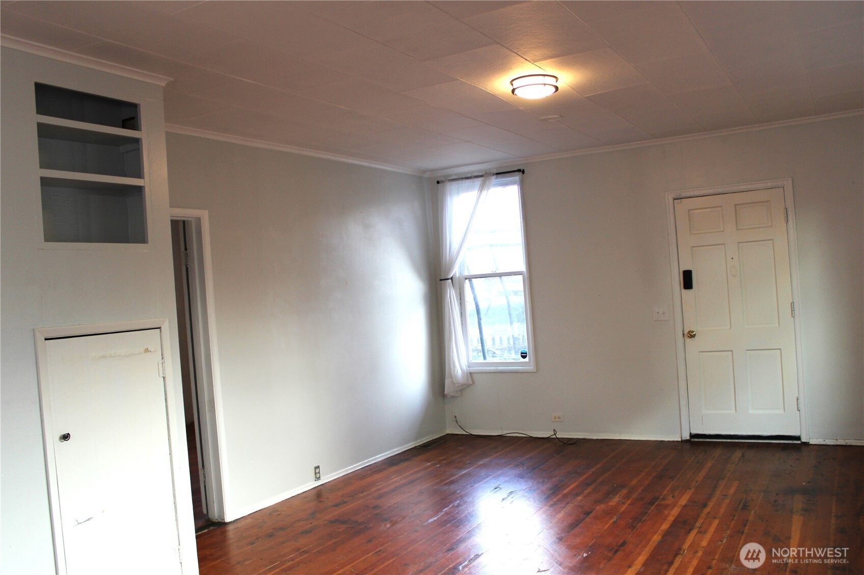2735 Michigan Street Property Photo 4