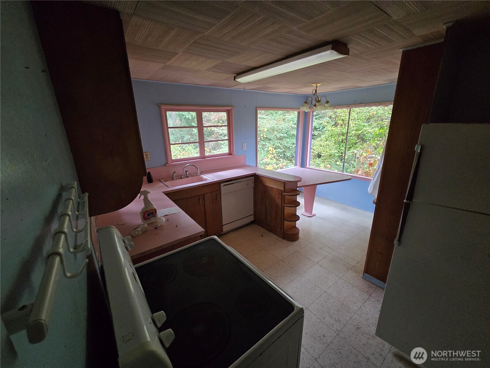 10415 Slater Avenue Property Photo 20