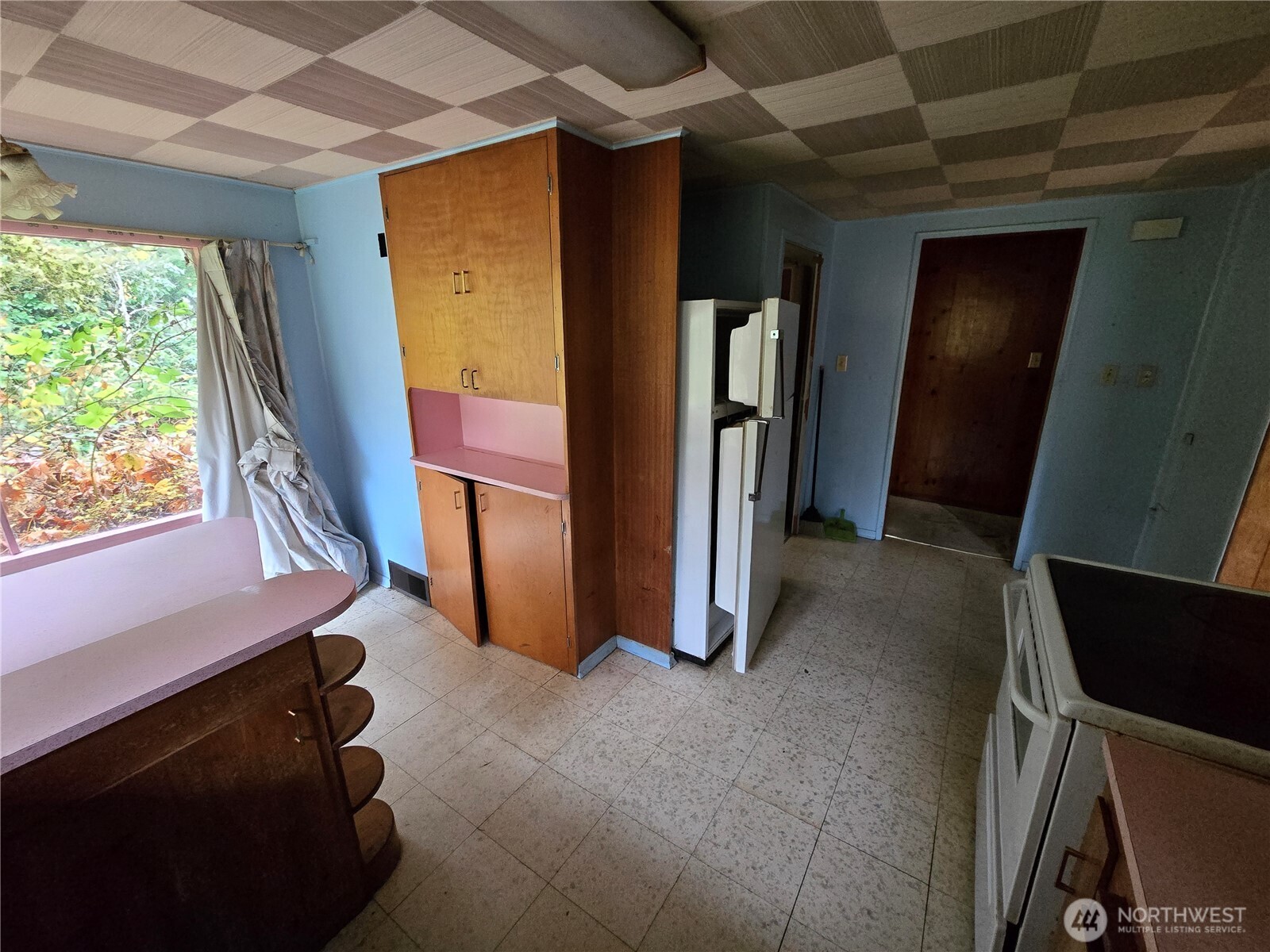 10415 Slater Avenue Property Photo 22