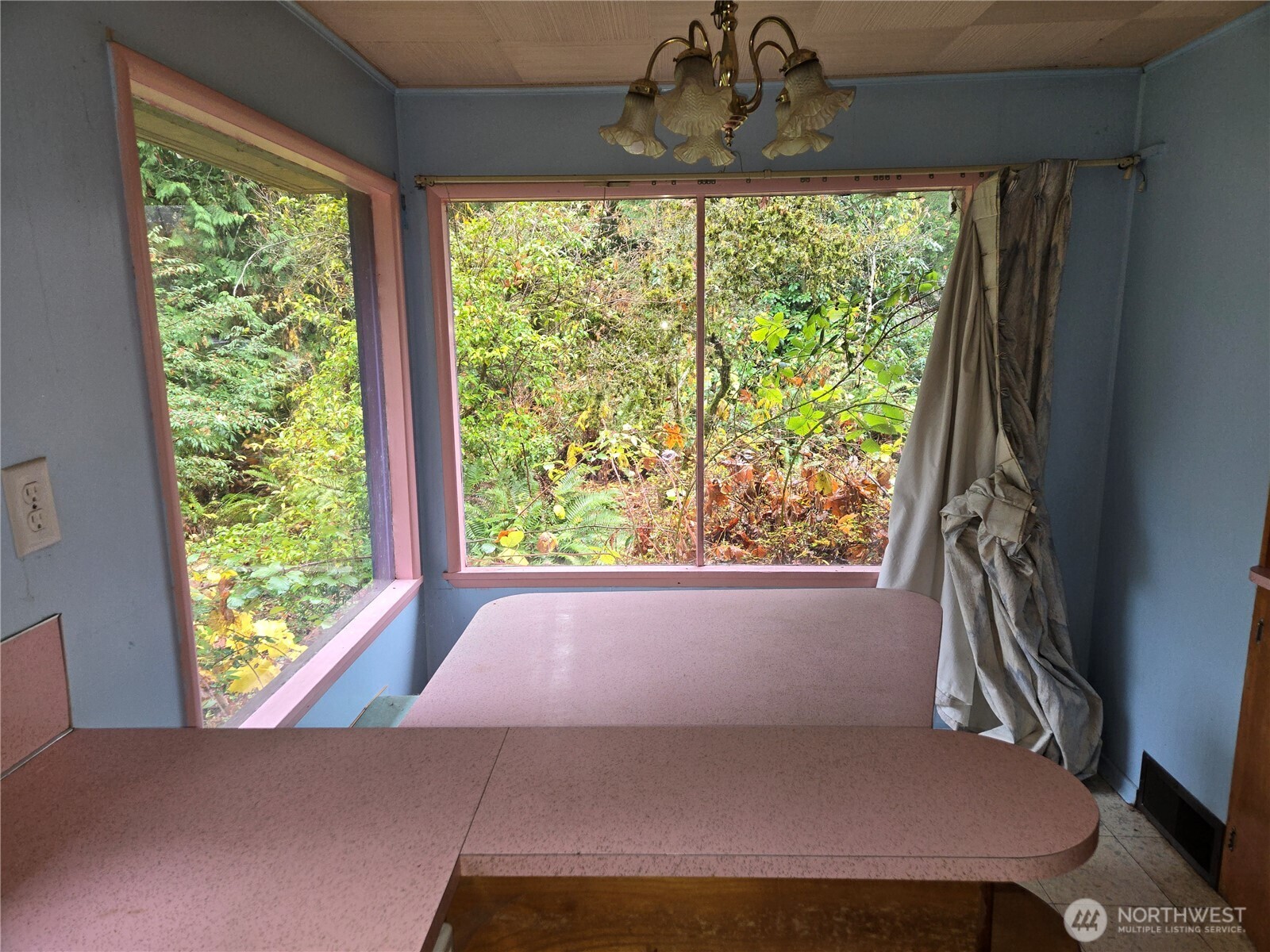10415 Slater Avenue Property Photo 23