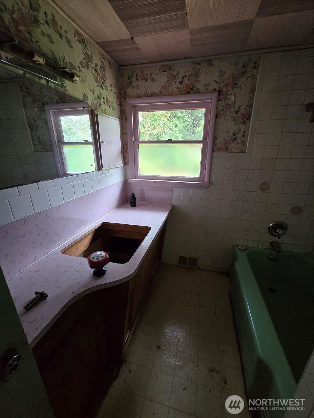 10415 Slater Avenue Property Photo 25