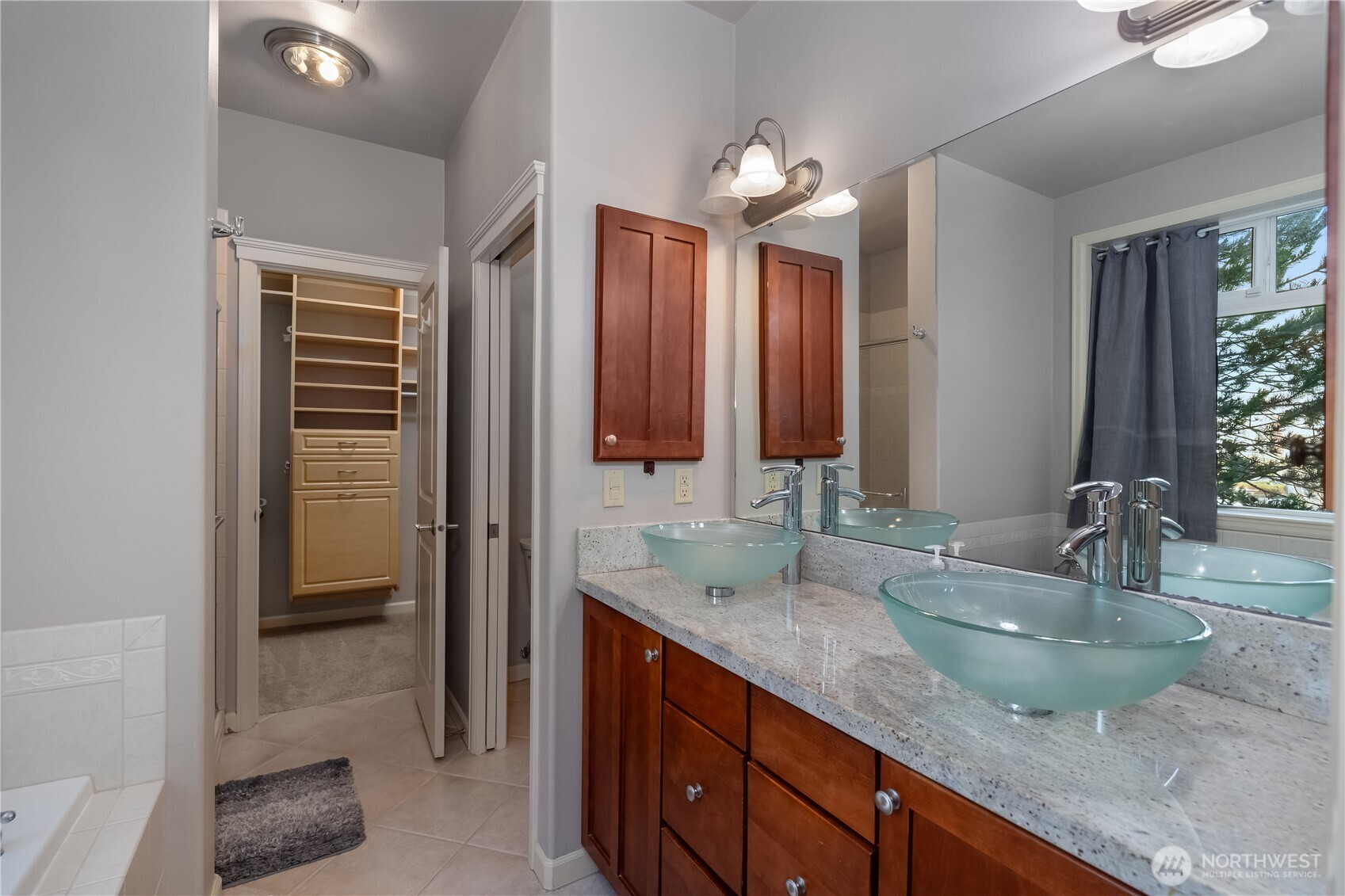 2440 S Steele Street 211 Property Photo 14