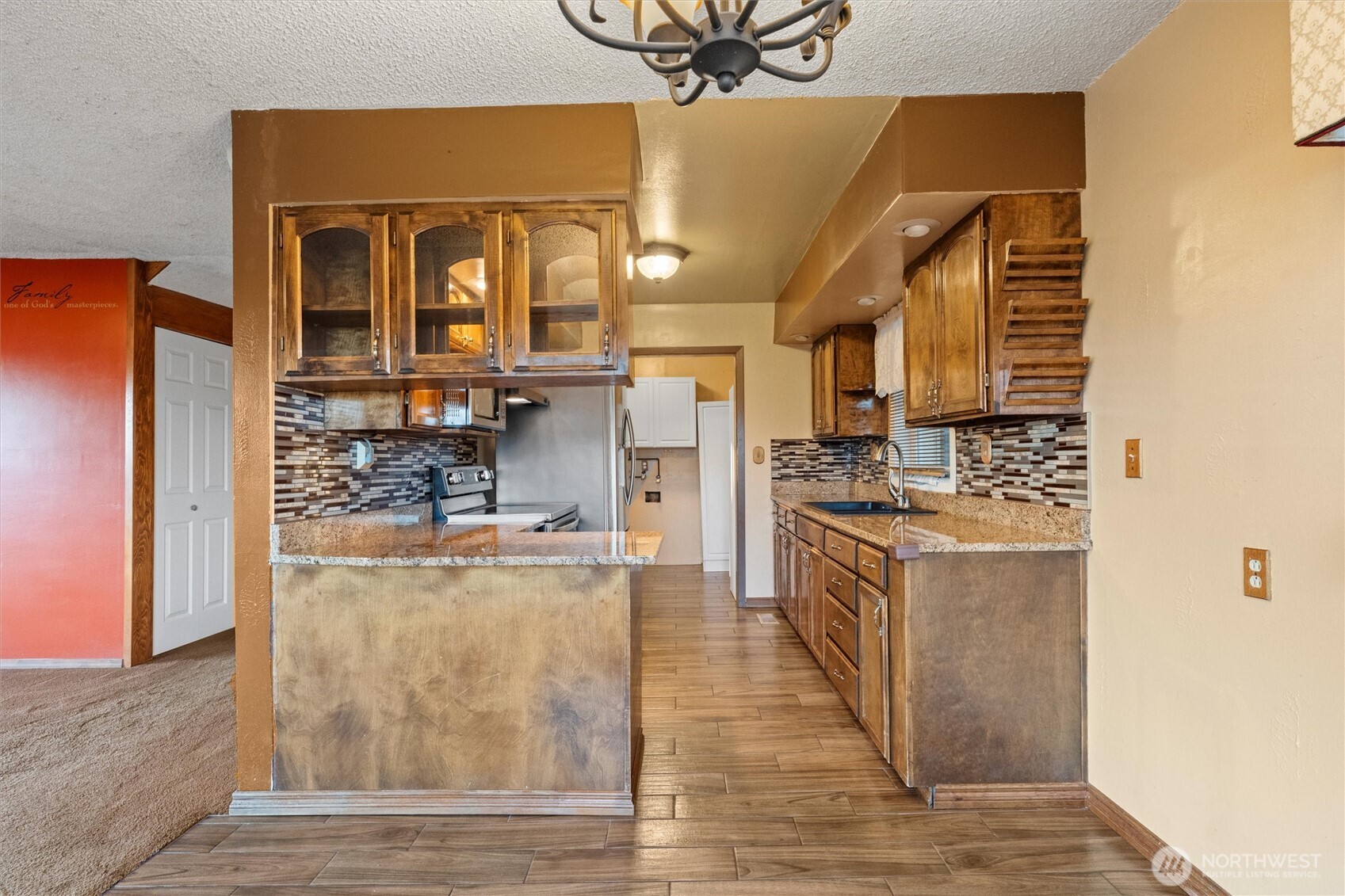 2208 W Spruce Property Photo 9