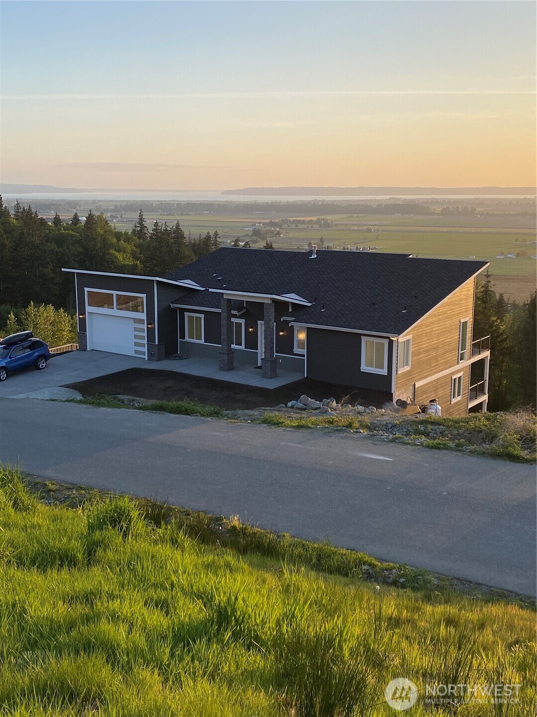 11939 New Morning Drive Property Photo 9