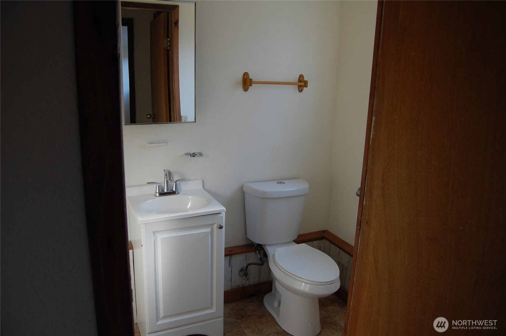 117 E Lake Street Property Photo 11