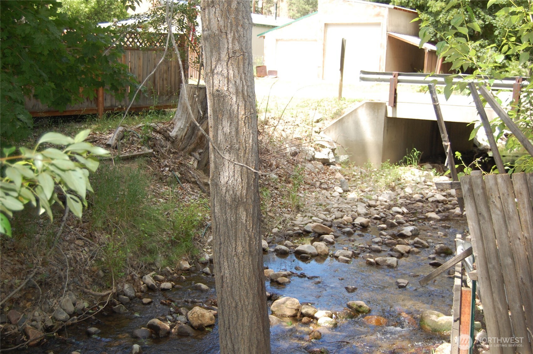117 E Lake Street Property Photo 24