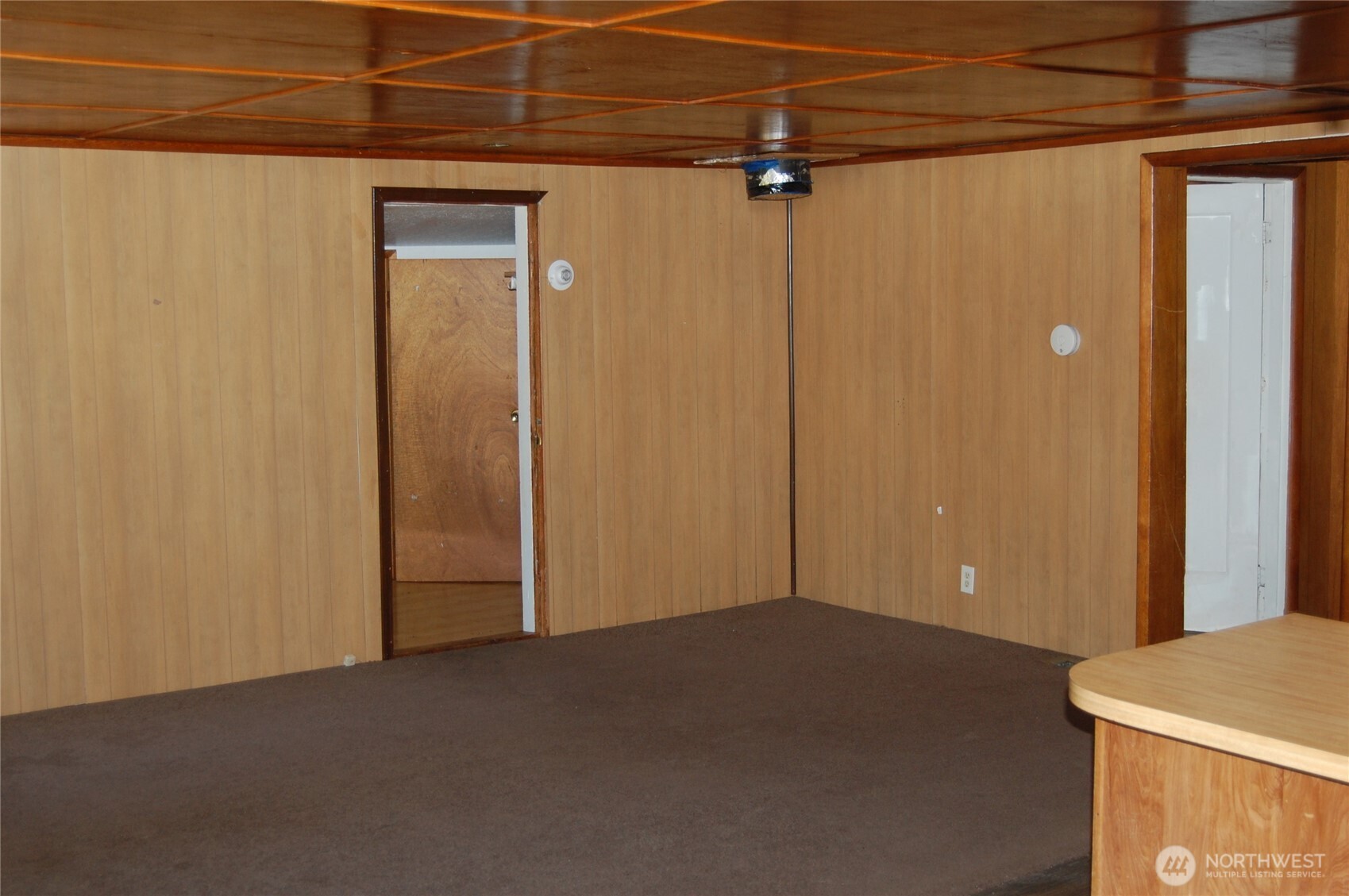 117 E Lake Street Property Photo 31