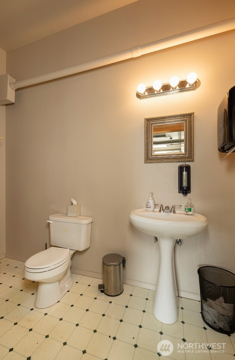 3408 Ne 65th Street A Property Photo 22