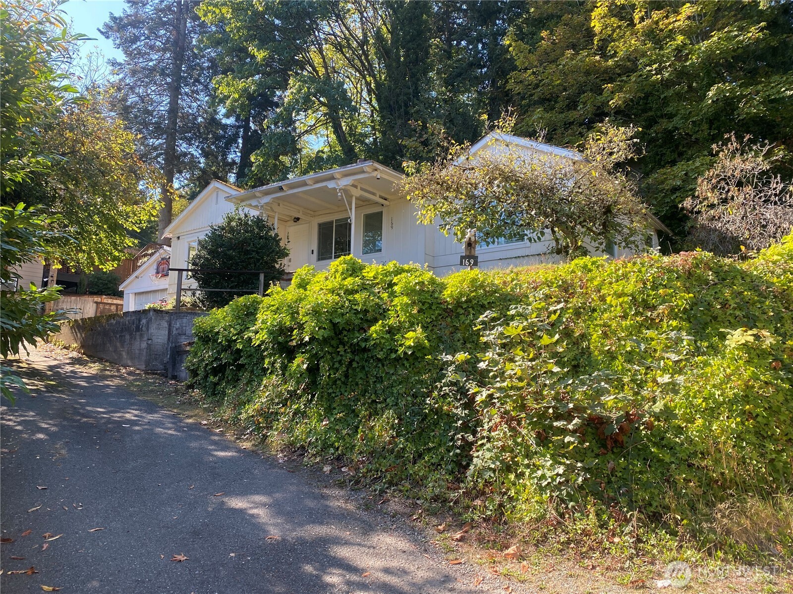 161 108 Avenue 169 Property Photo 5