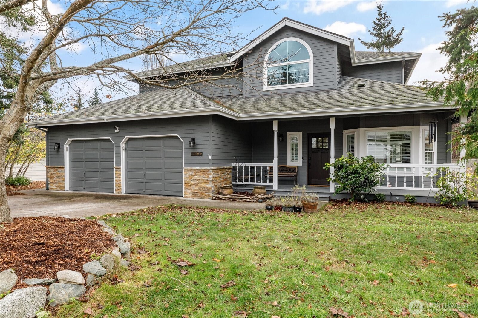 1155 Sw Kalama Loop Property Photo 1
