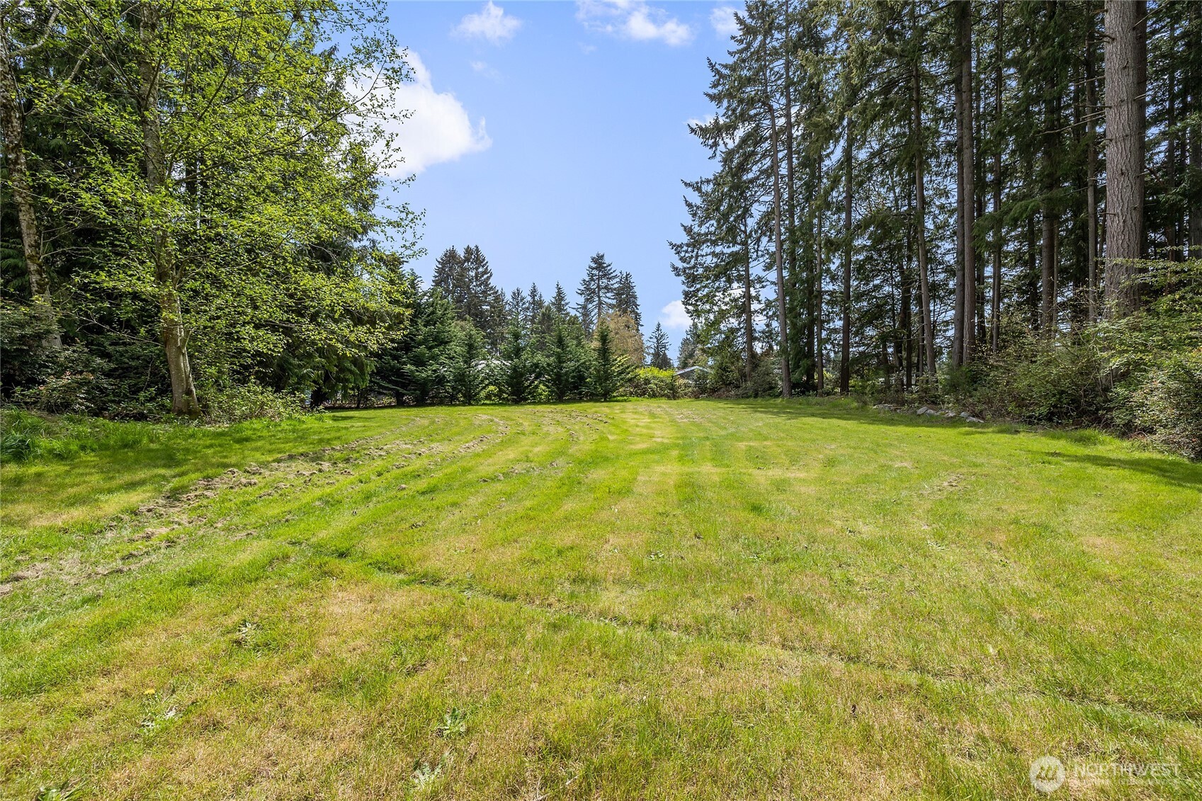 4494 SE Mile Hill Drive Property Photo 1