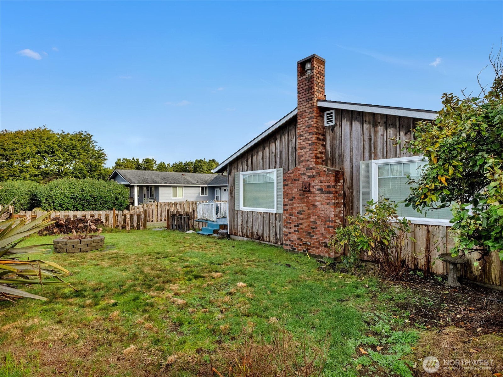23716 J Place Property Photo 6