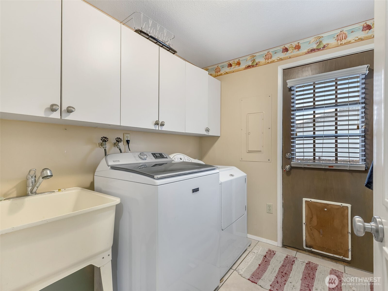 23716 J Place Property Photo 26