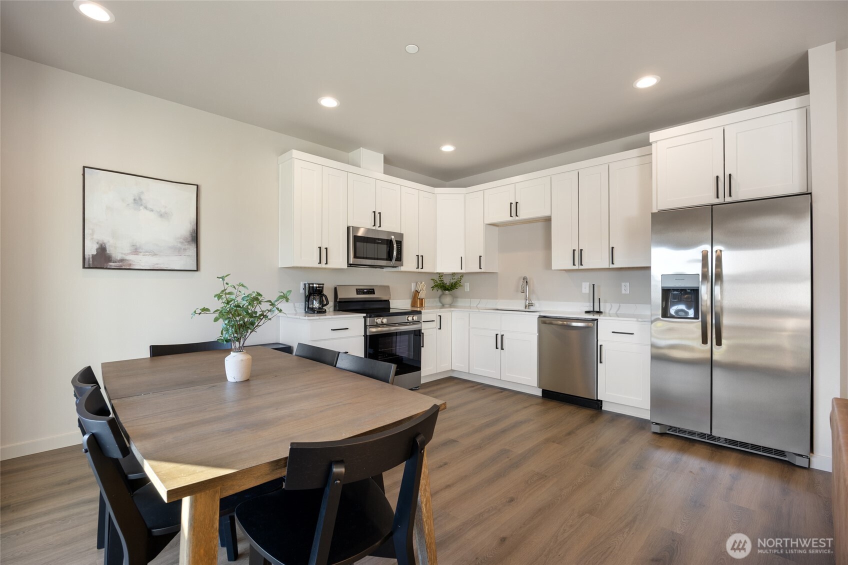 370 Ivy Street E24 Property Photo 10