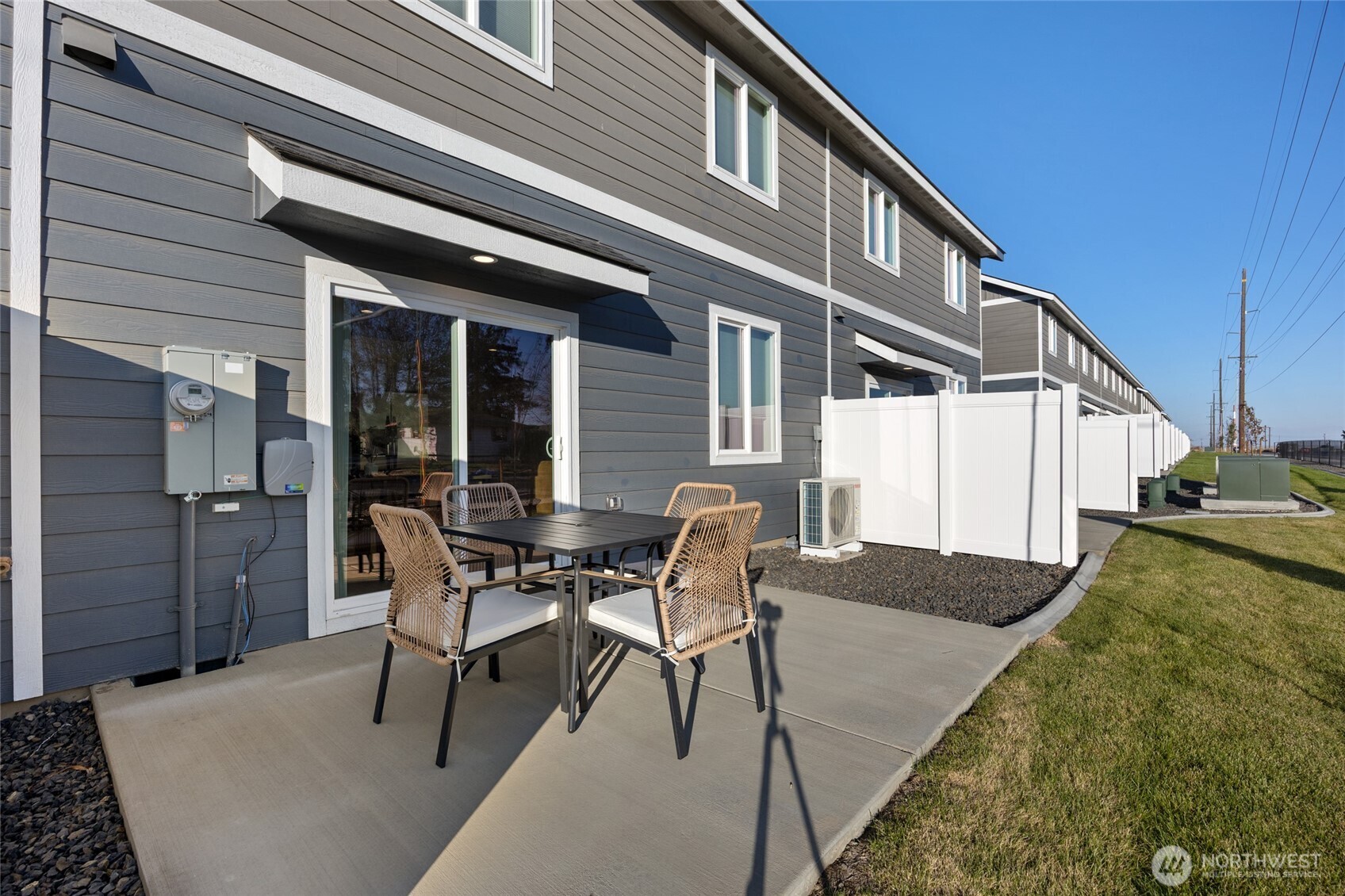 370 Ivy Street E24 Property Photo 12