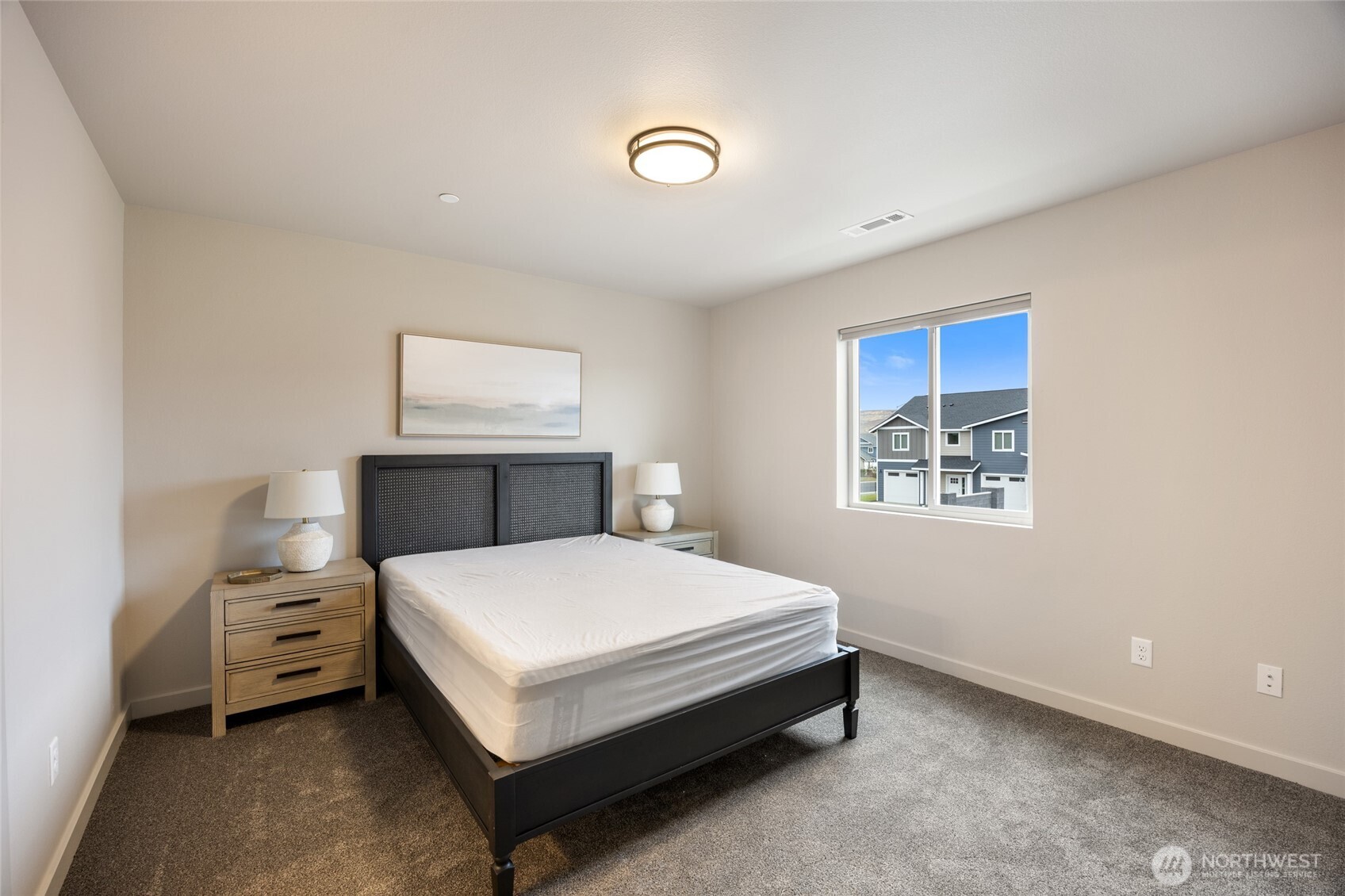 370 Ivy Street E24 Property Photo 16