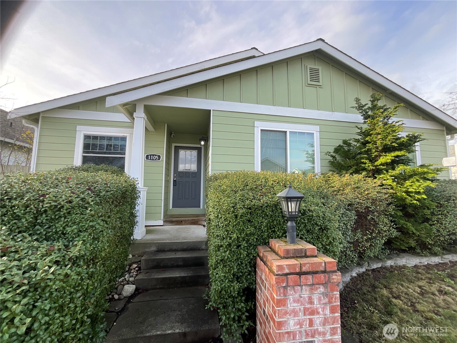 1105 Ne Cordero Drive Property Photo 1