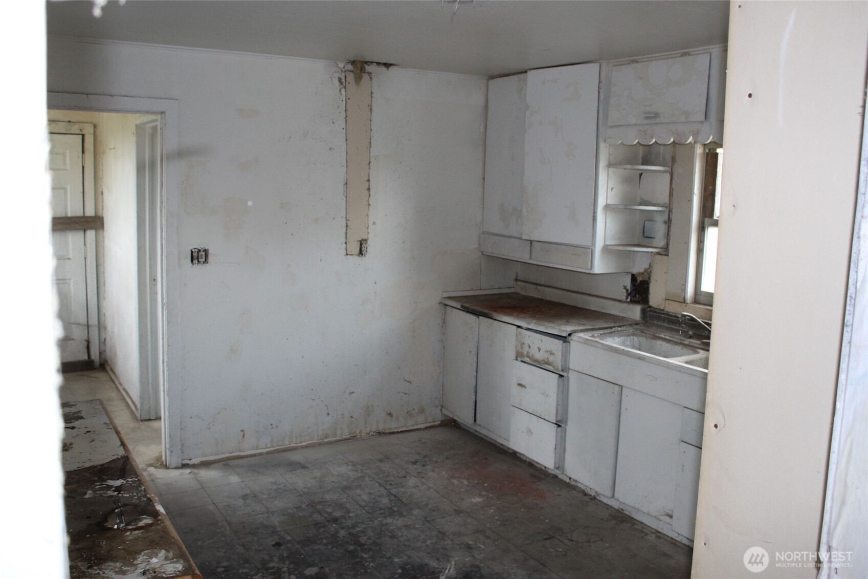 113 S Lutcher Avenue Property Photo 6