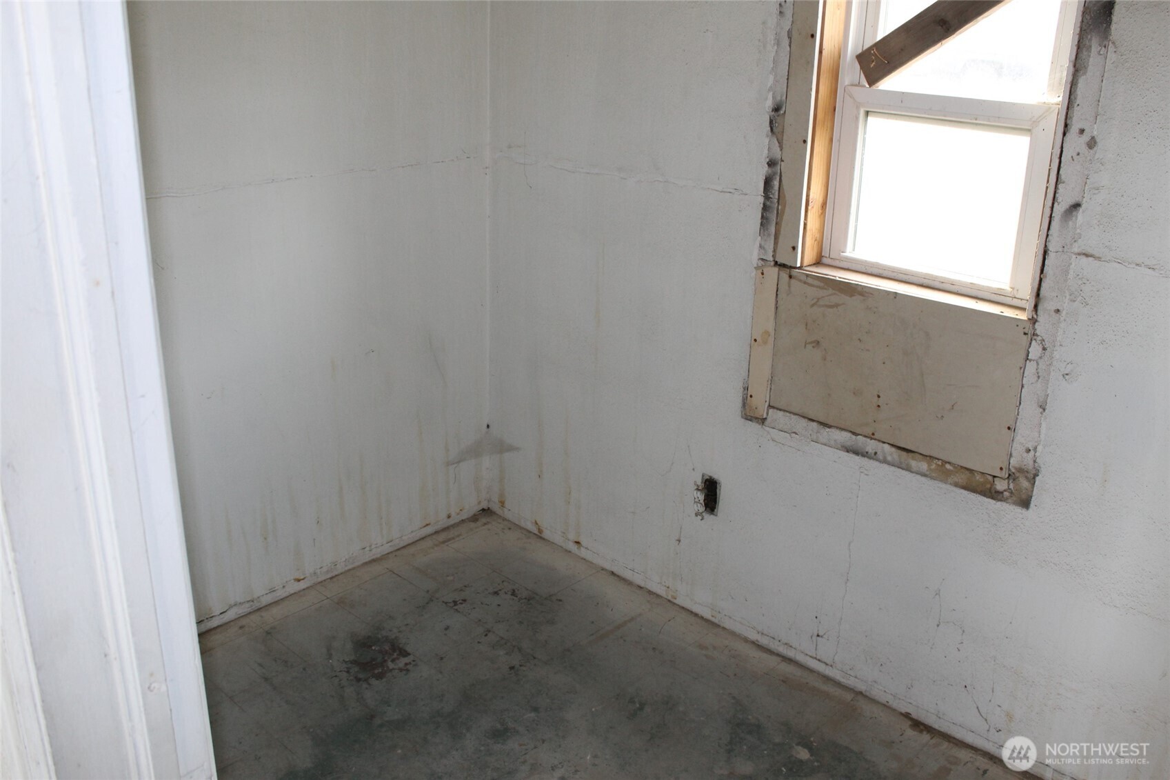 113 S Lutcher Avenue Property Photo 8