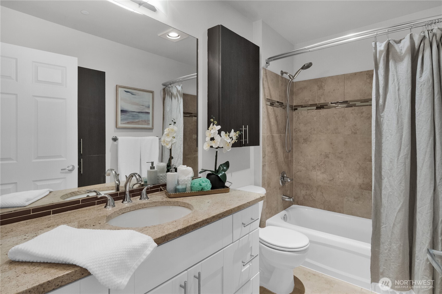 1125 E Olive Street 212 Property Photo 13