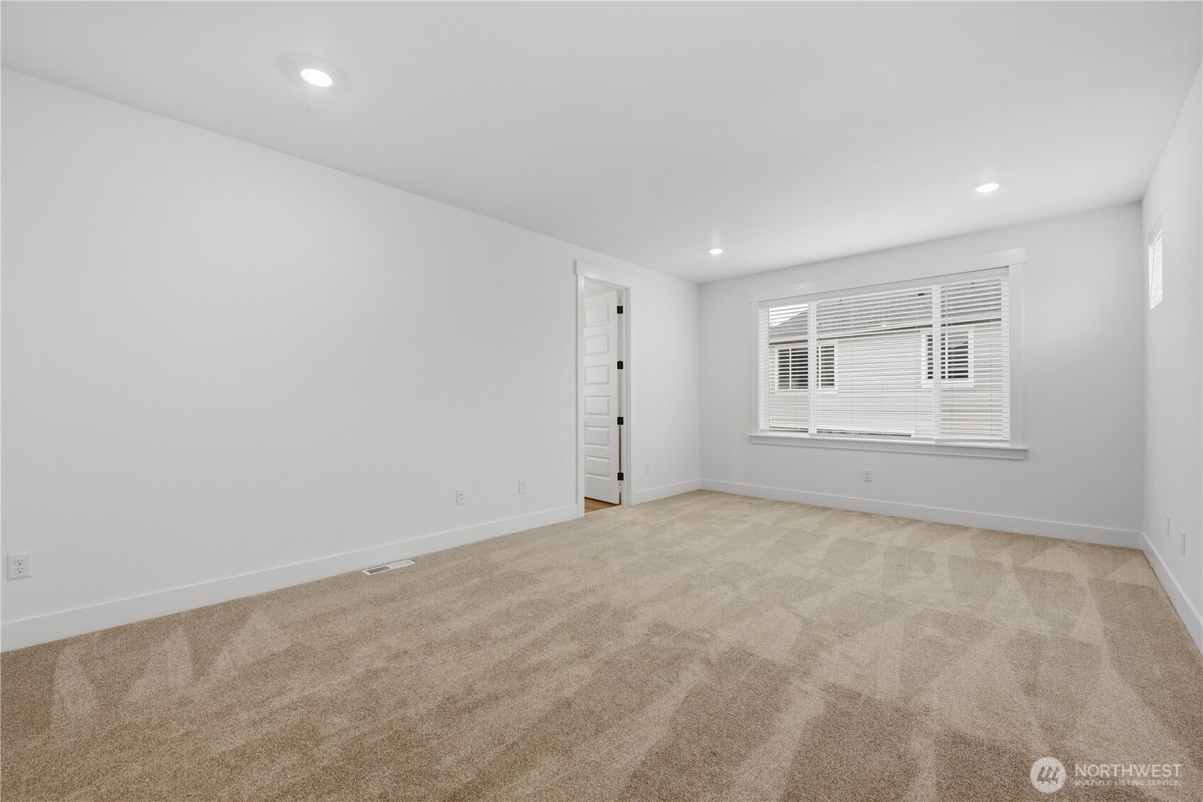 14421 204th Avenue Ct Property Photo 6