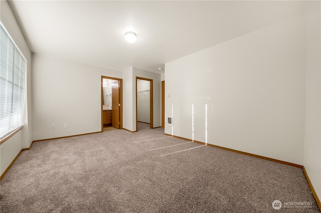 14886 36th Avenue Ct 9 Property Photo 11