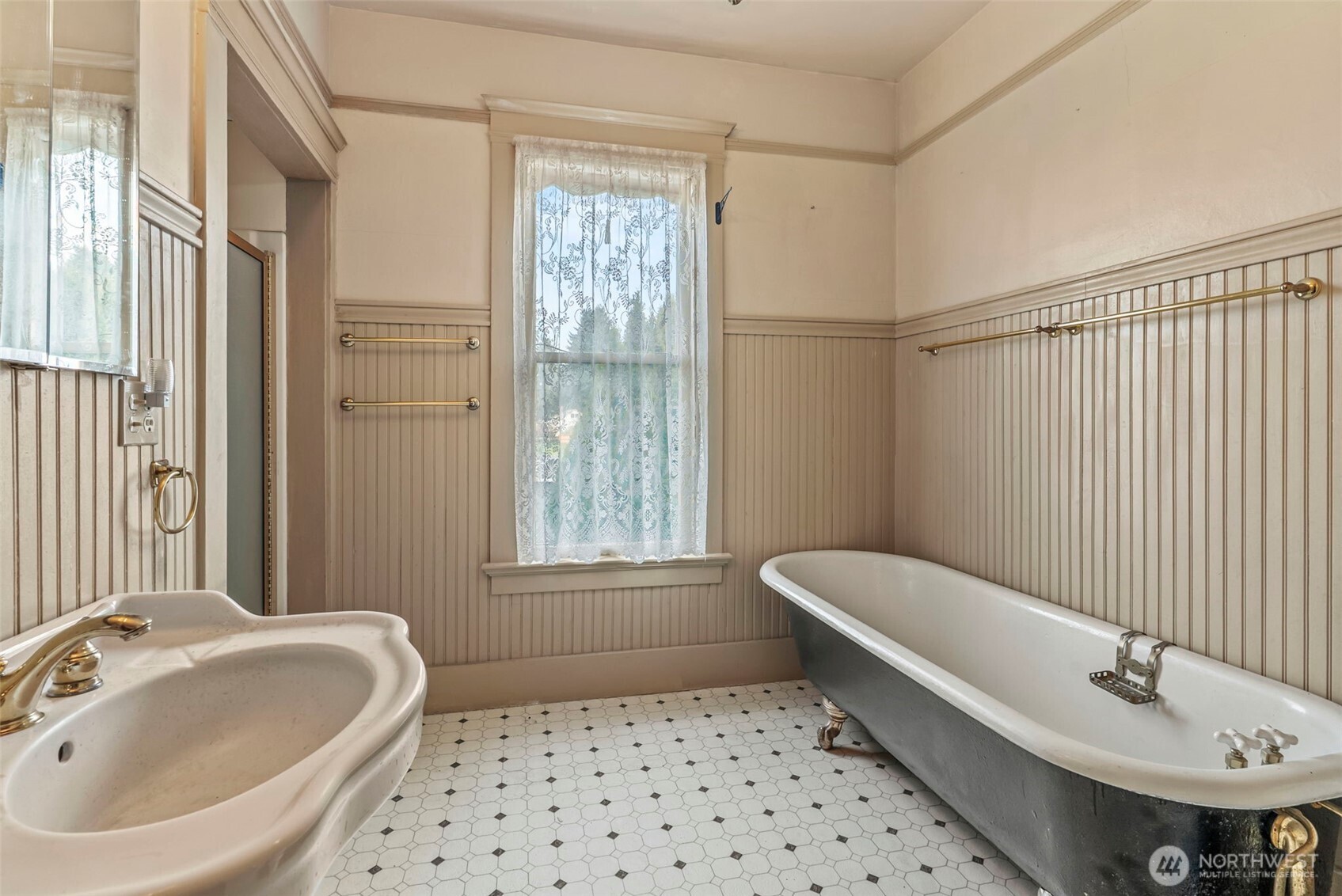 1110 D Street Property Photo 23