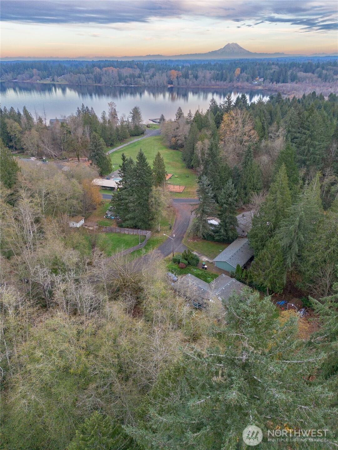 7609 Lakeside Street Property Photo 5