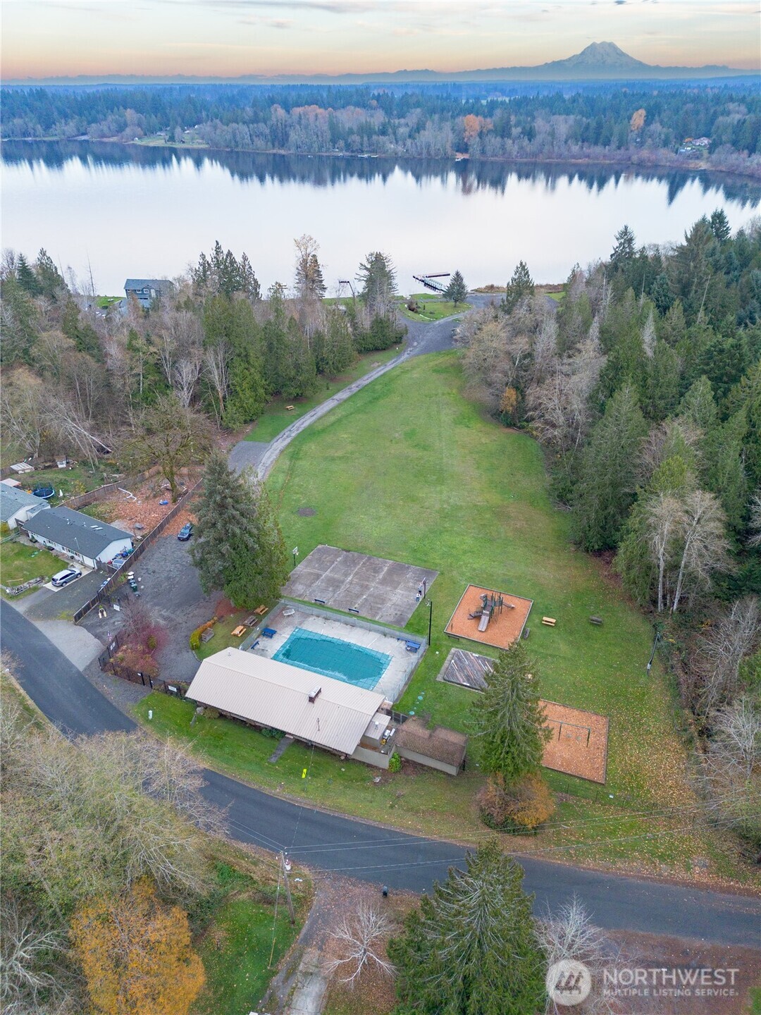 7609 Lakeside Street Property Photo 6
