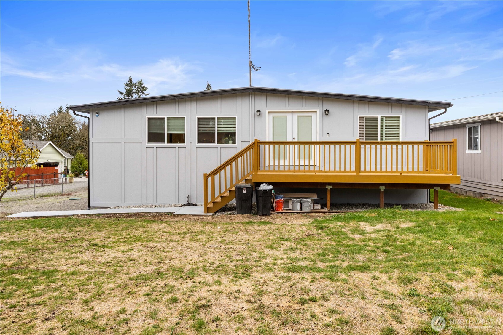 7415 100th Street Property Photo 3