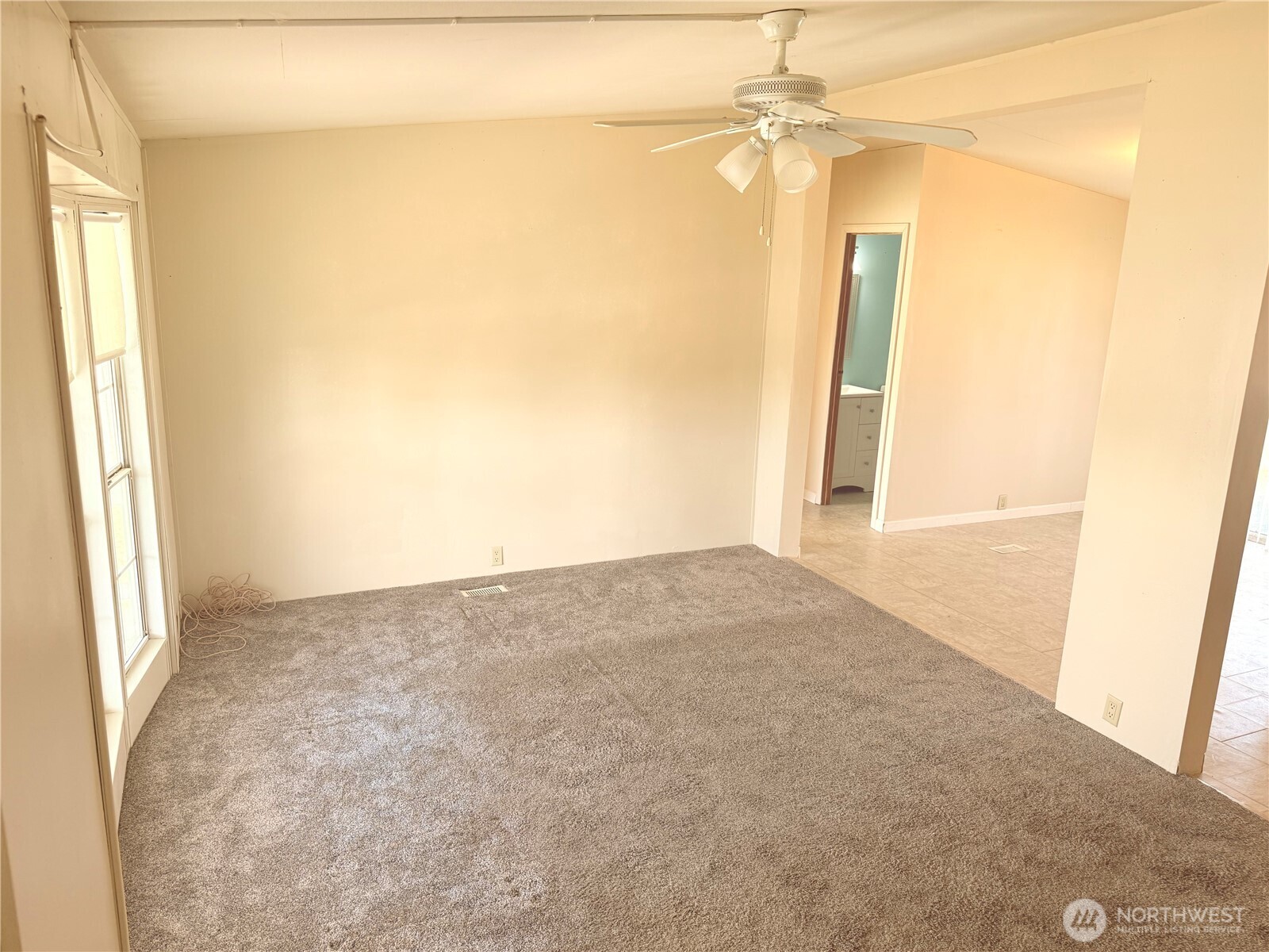 726 E Main Ave 24/25 Property Photo 9