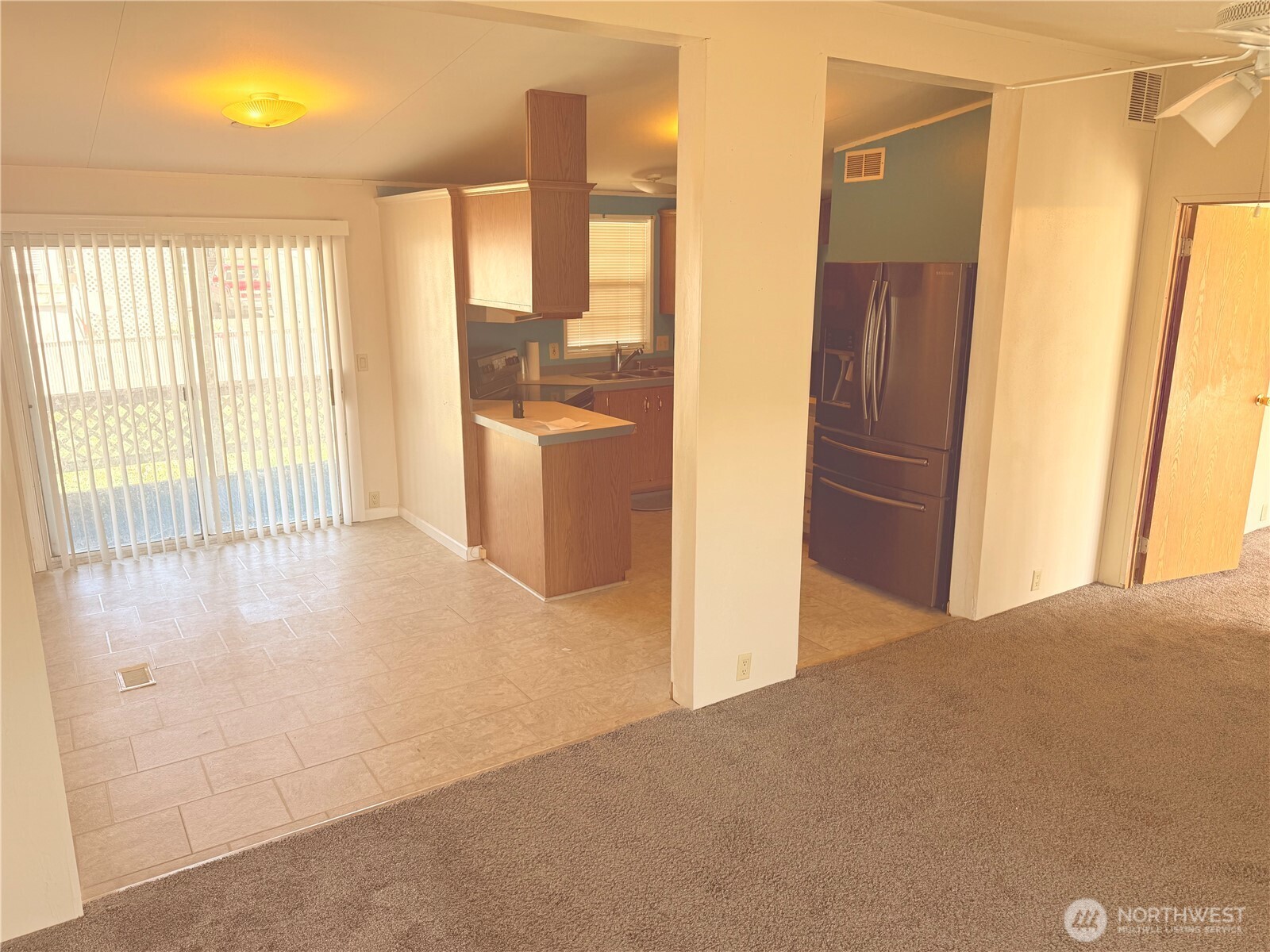 726 E Main Ave 24/25 Property Photo 11
