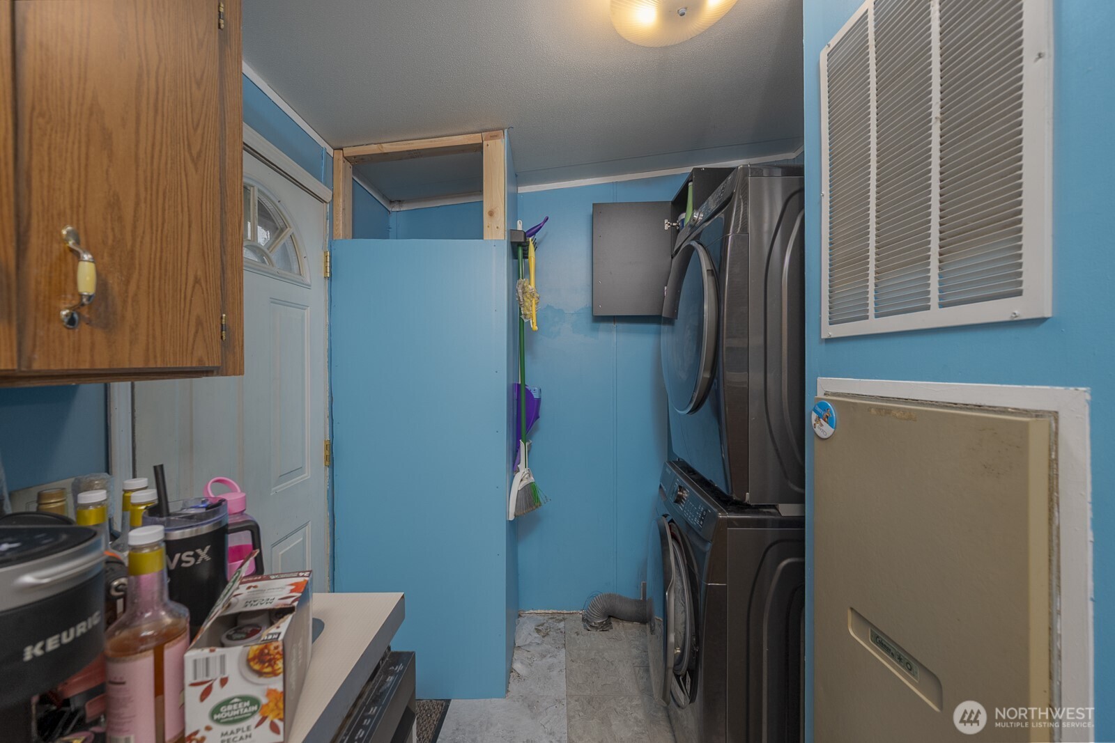 726 E Main Ave 24/25 Property Photo 29