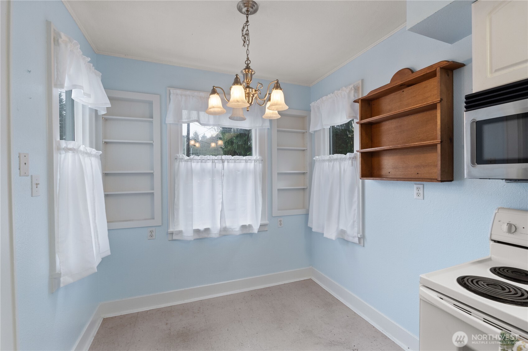 2814 Pioneer Way Property Photo 10
