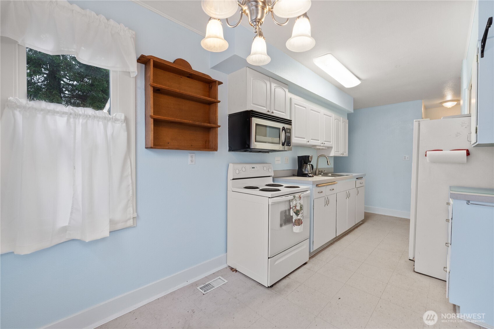 2814 Pioneer Way Property Photo 11