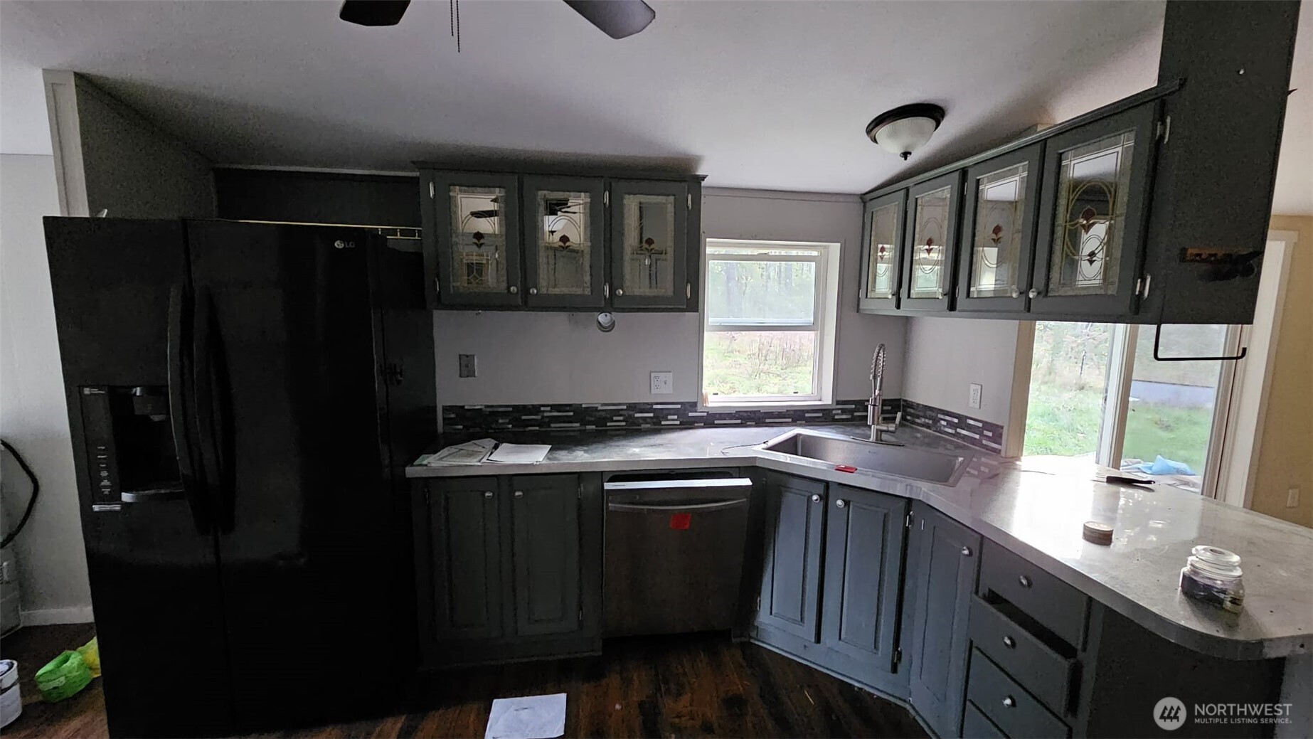 1104 E Alderwood Road Property Photo 6