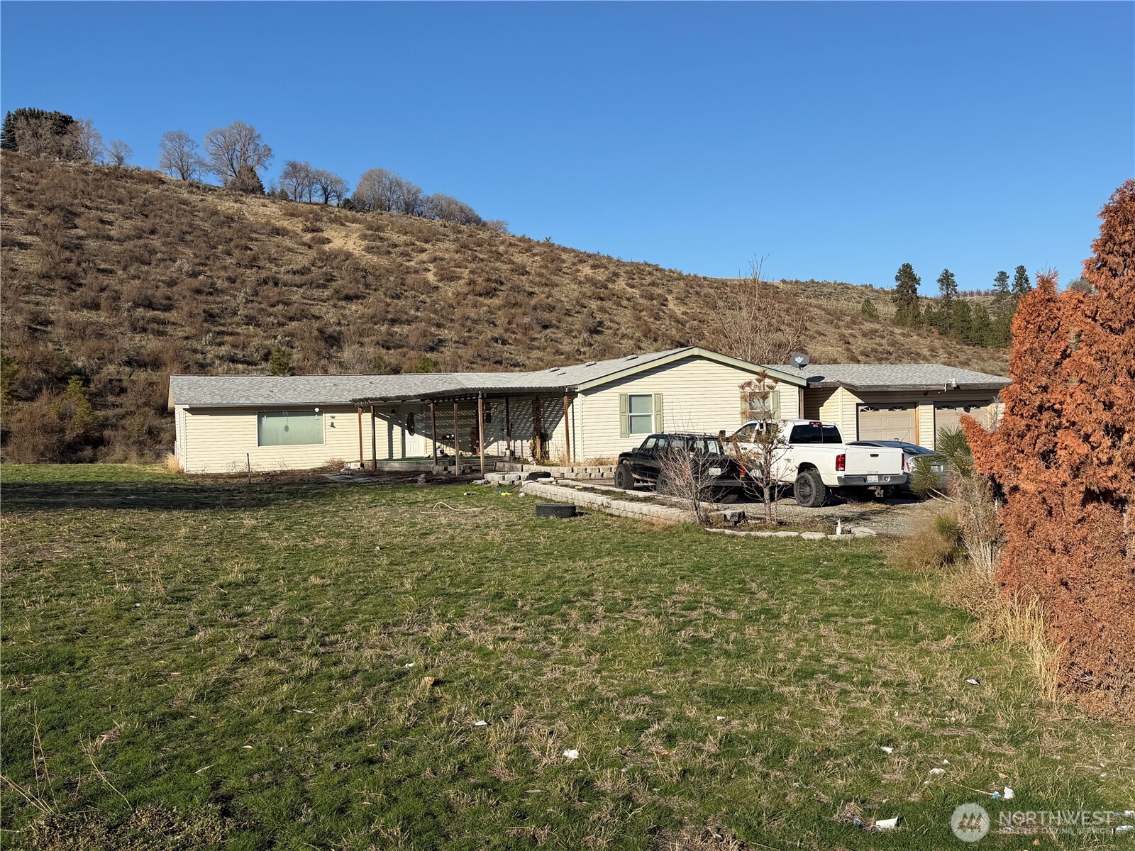 23227 Highway 20 Property Photo 1