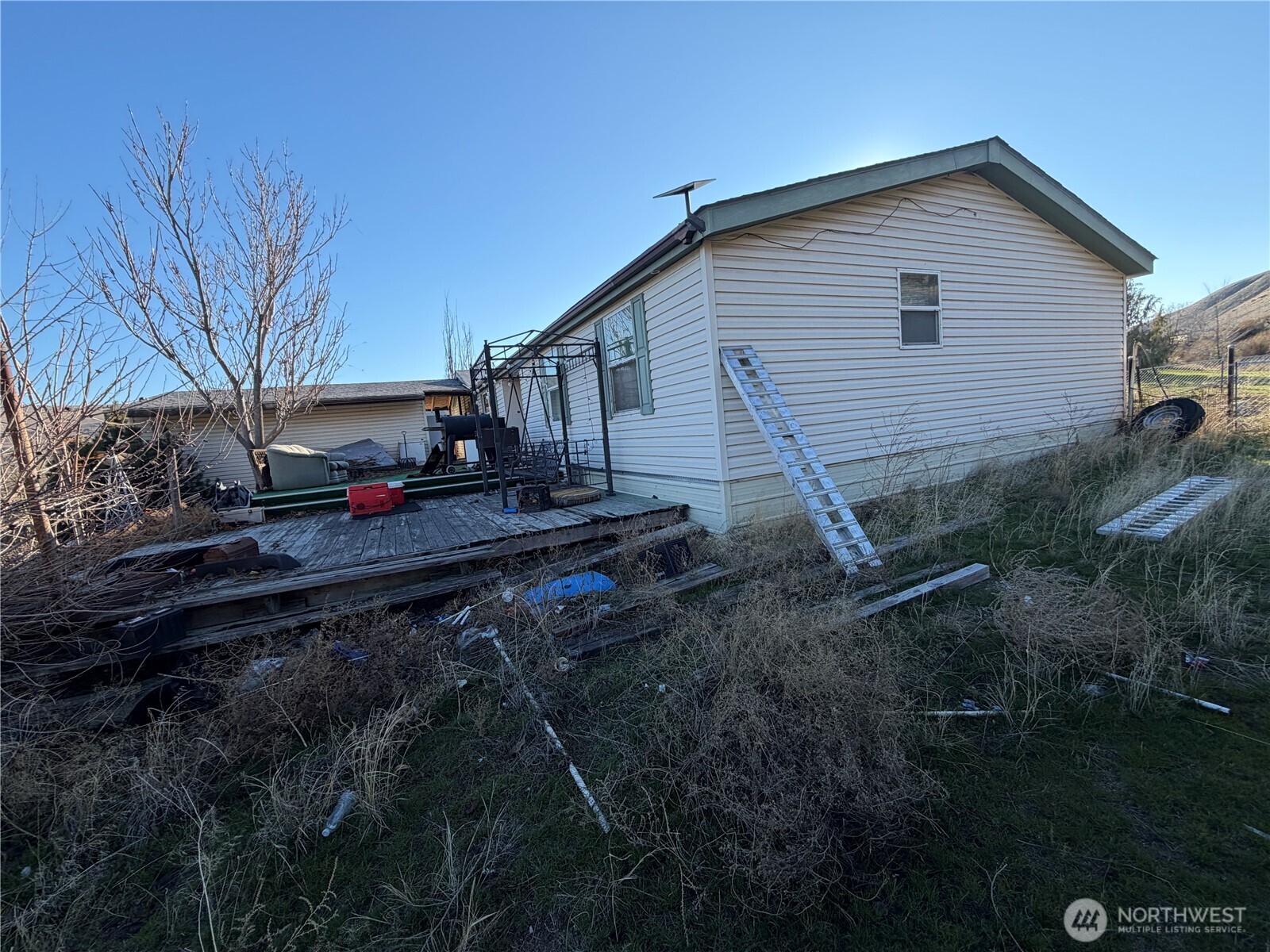 23227 Highway 20 Property Photo 5