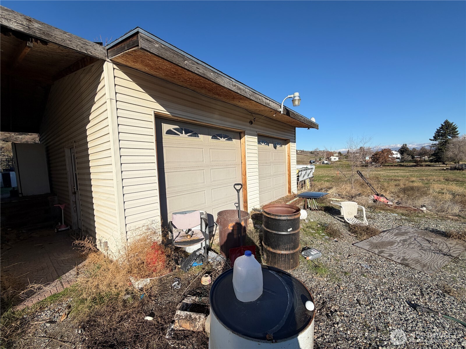 23227 Highway 20 Property Photo 9