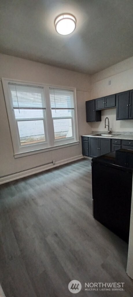 210 4th Avenue Property Photo 23