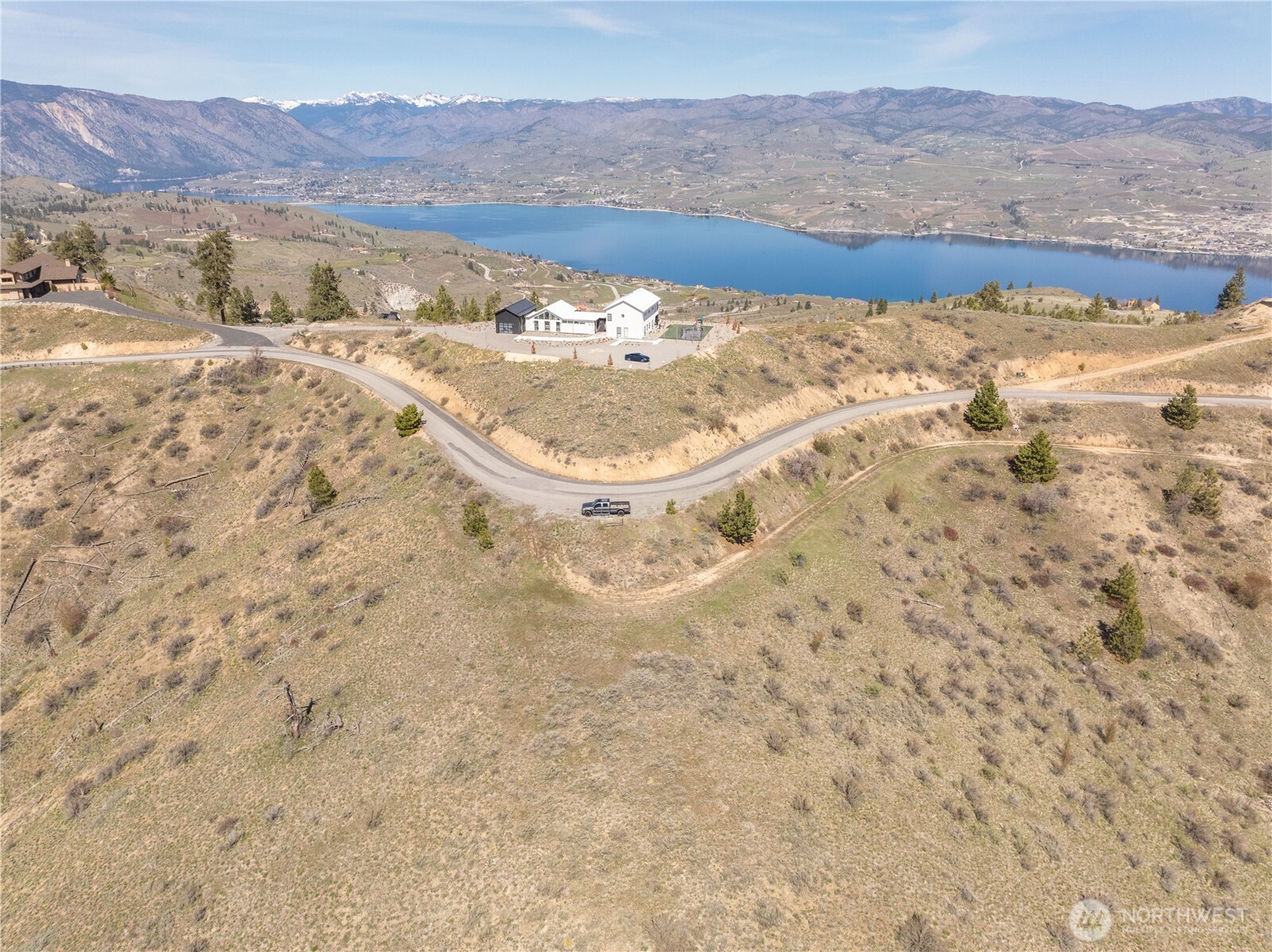 295 Hawks Ridge Road Property Photo 1