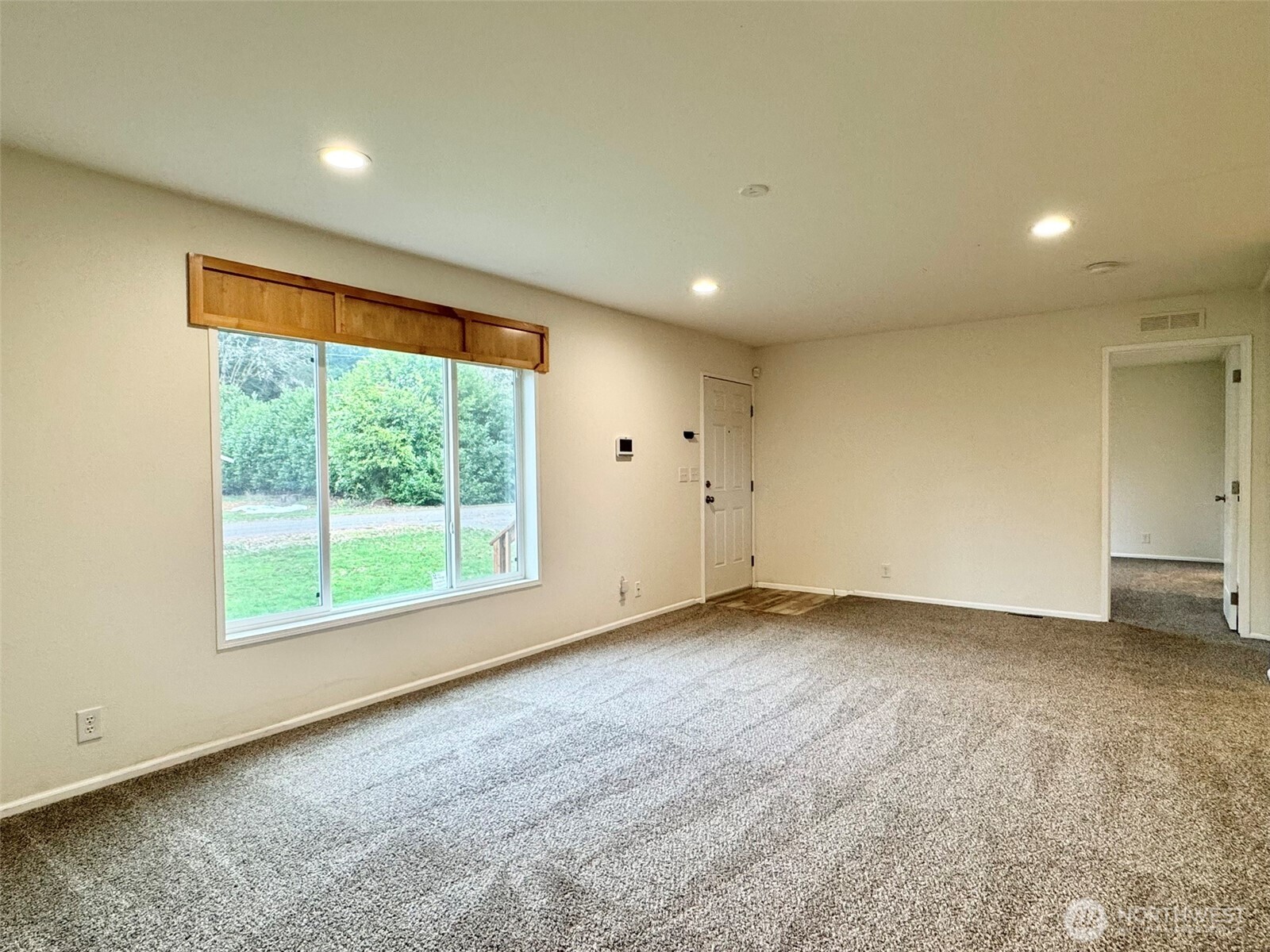 871 Spruce Street Property Photo 6