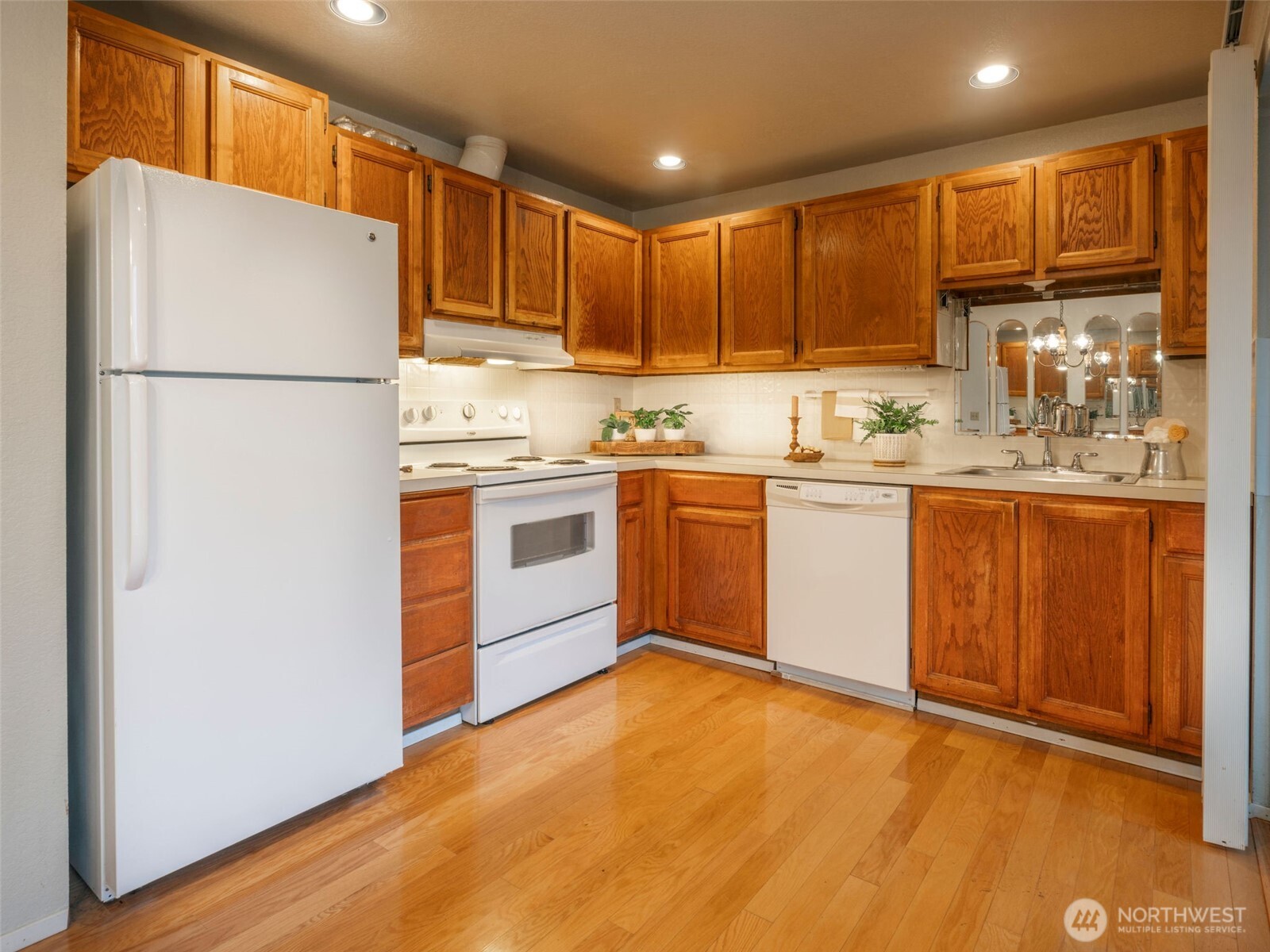 928 N 98th Street Property Photo 5