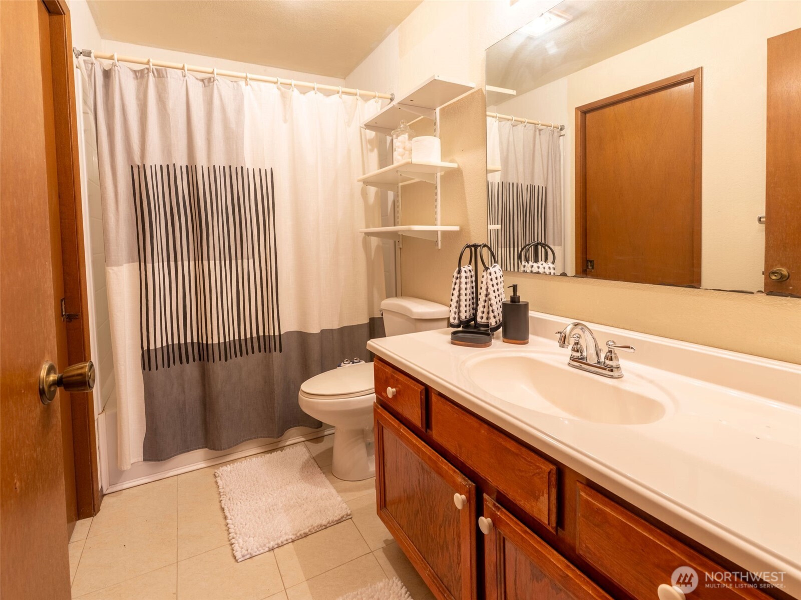 928 N 98th Street Property Photo 6